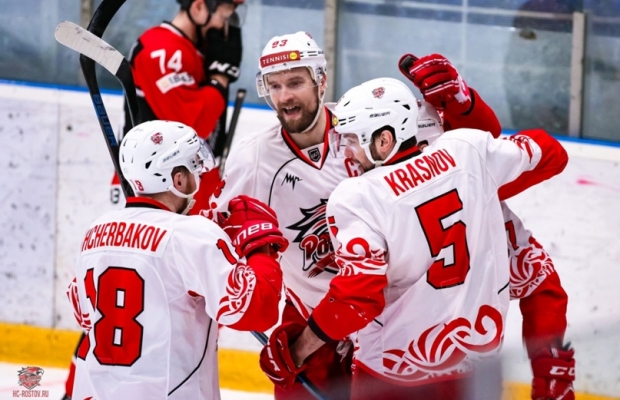 ХК "Ростов" вышел в плей-офф, вырвав победу в Самаре в овертайме